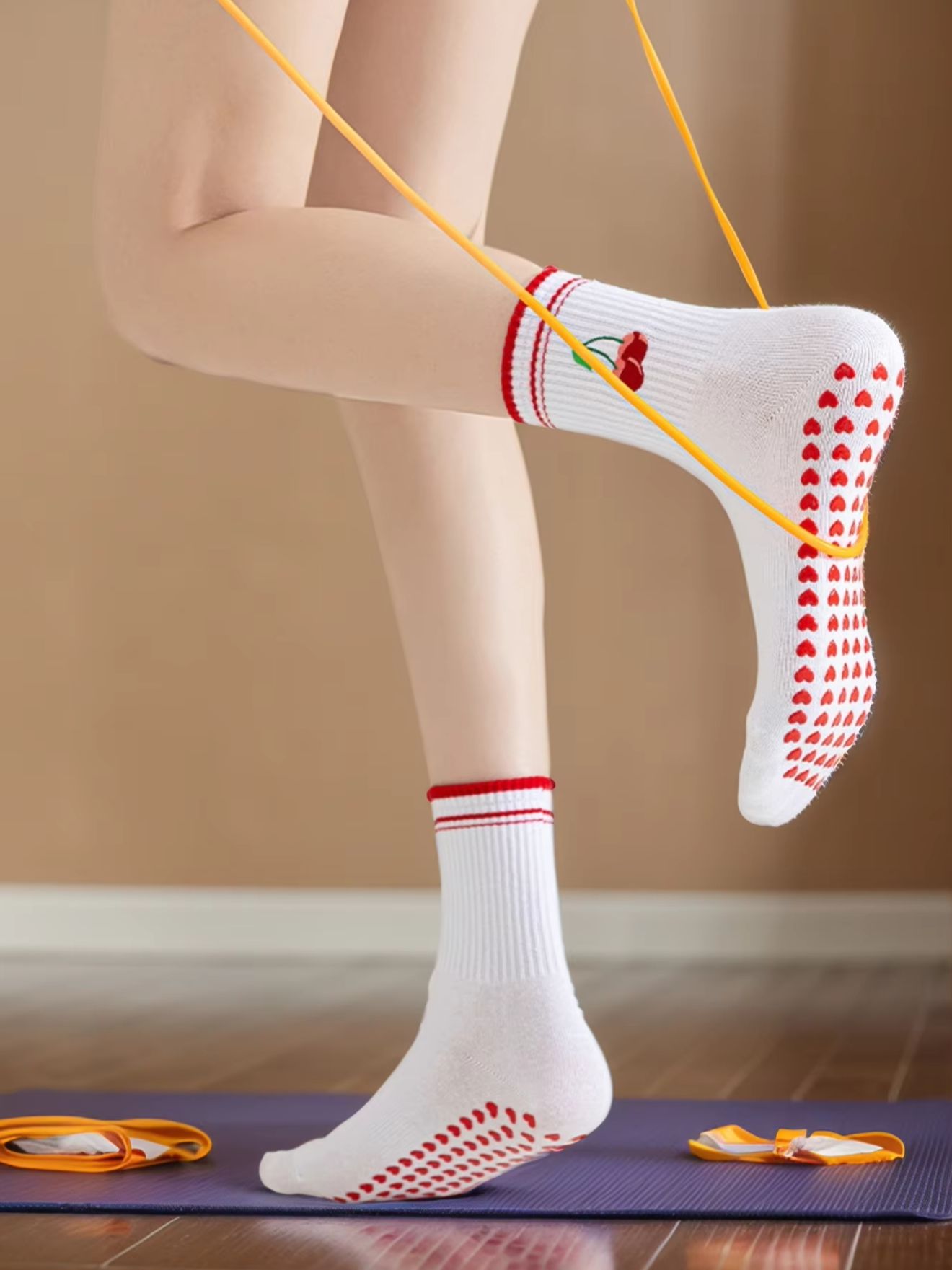 Pilates & Yoga Vertebrasana - 1 Pasang Kaus Kaki Yoga Profesional