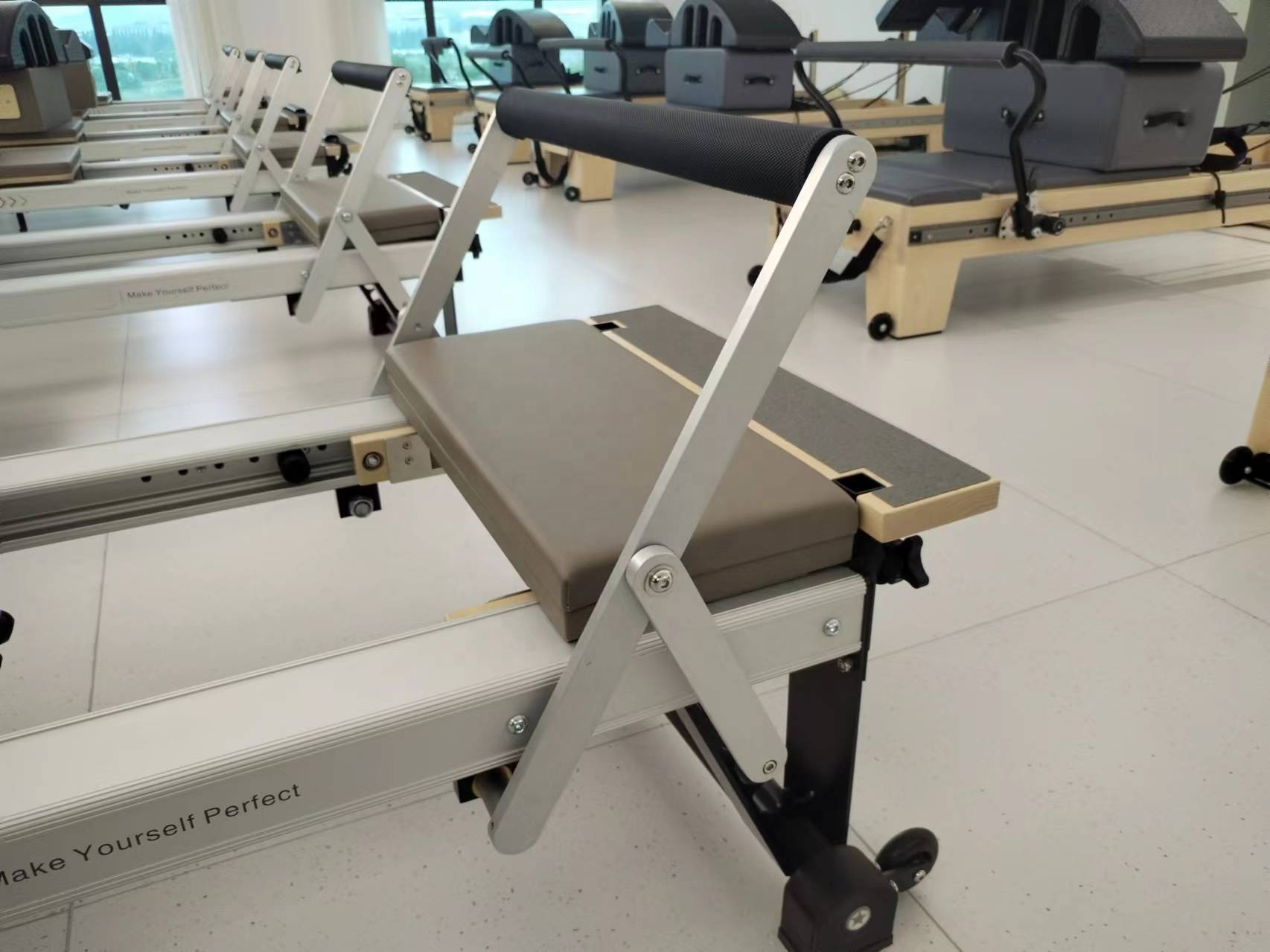 Mesin Reformer Pilates Elina u - Pilates And Yoga Studio ulasan dan harga